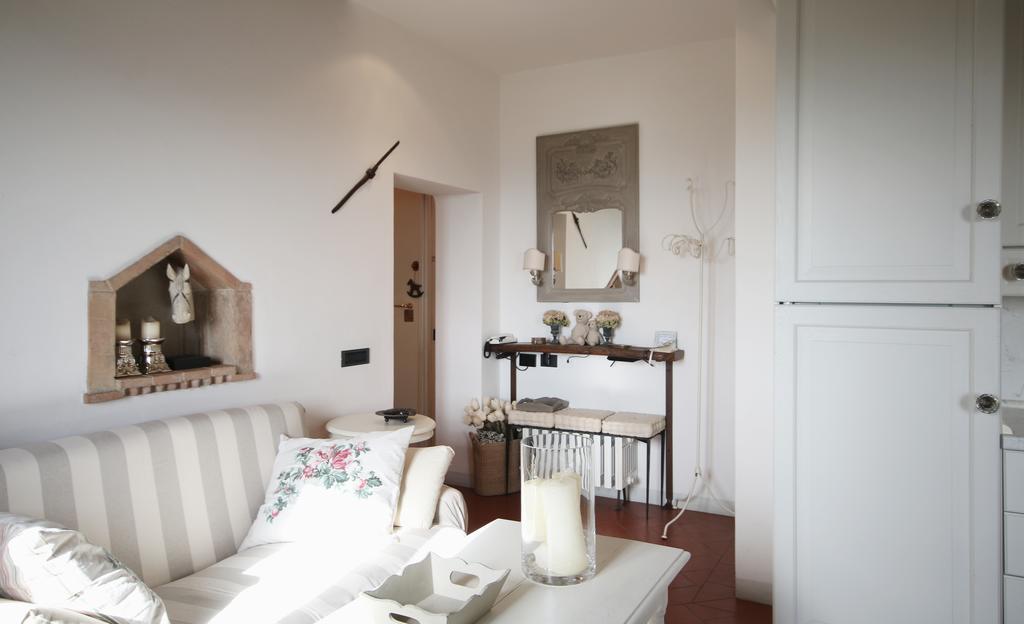 Appartement Zaffiro Bianco à San Gimignano Extérieur photo